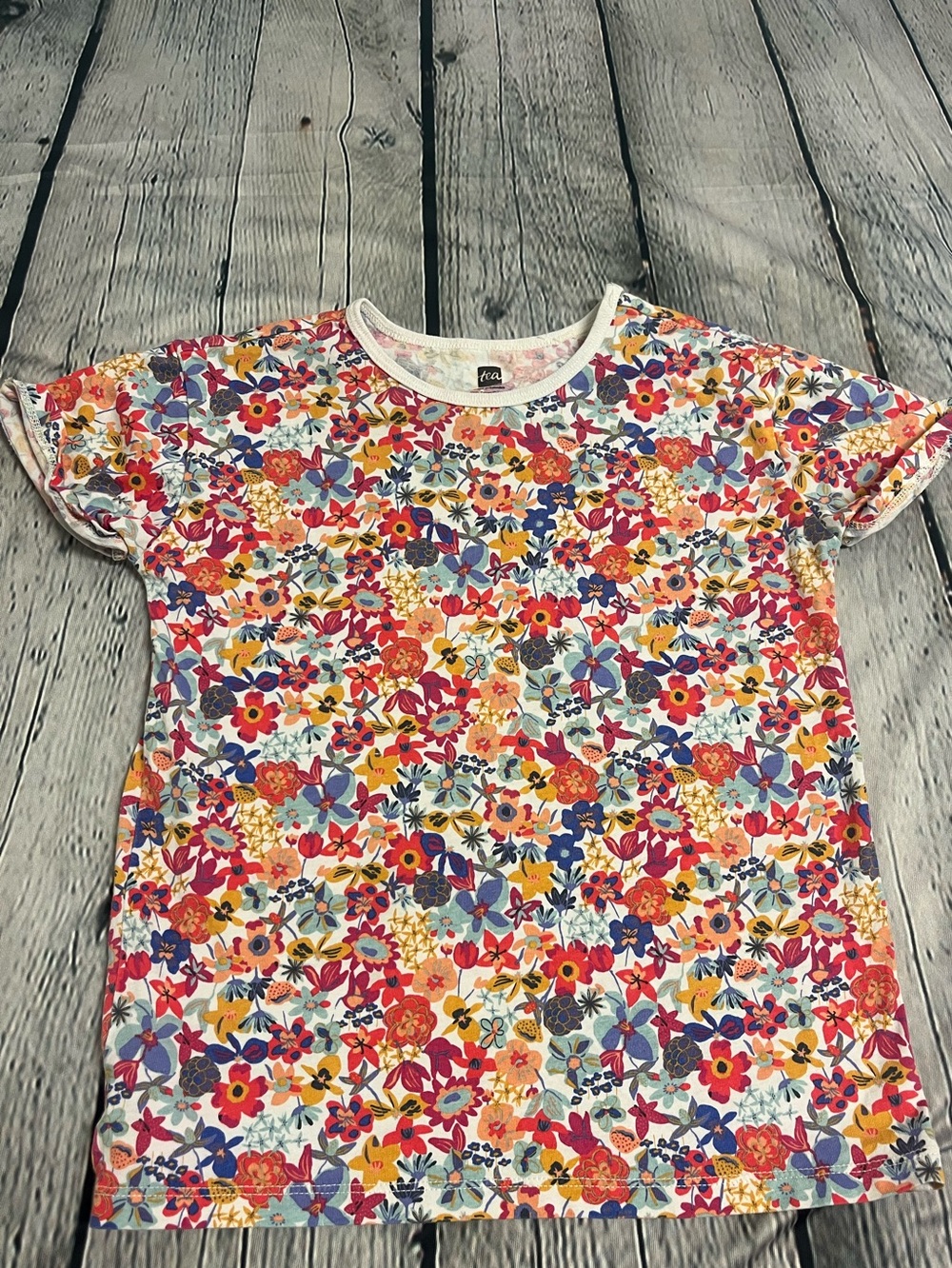 Tea Collection floral short sleeve tee size 8